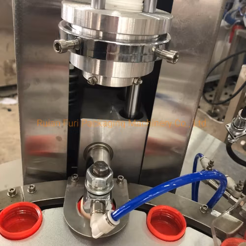 Macchina automatica per l'assemblaggio del filo interdentale con coperchio in plastica per tappo di bottiglia per la cura della pelle